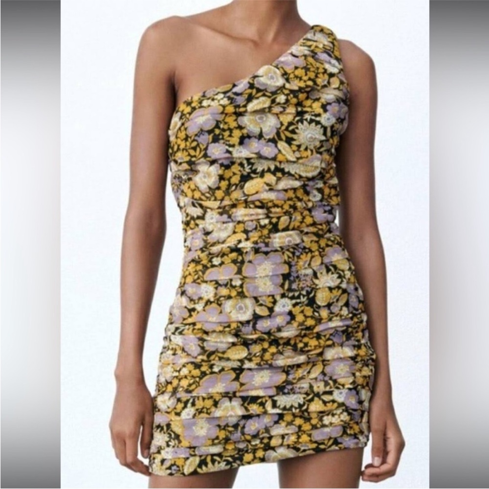 ZARA NWT Black, Yellow and Lilac Ruched One Shoulder dress /sheen. 💐
